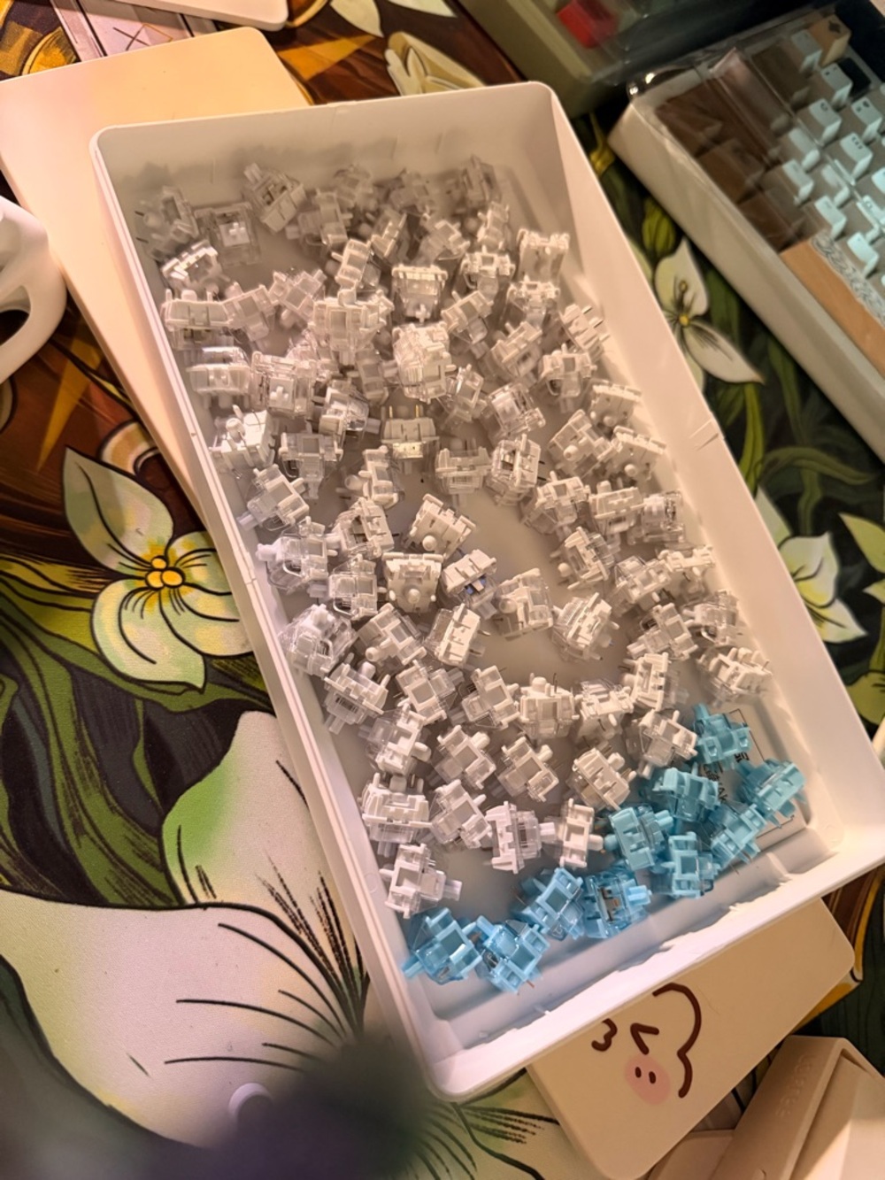 Mechanical Keyboard Switches - Creamy linears & Akko Cream Blue V3 Tactiles